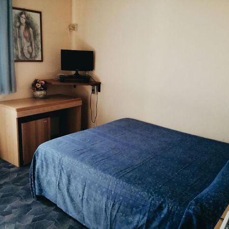 Hotel One Via Roma, 82 Altopascio Eksteriør billede